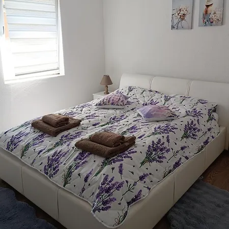 Apartament Lavanda *